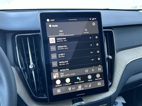 New 2026 Volvo XC60 B5 Plus w/ Climate Package image 20