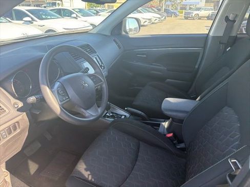 Used 2024 Mitsubishi Outlander Sport ES image 9