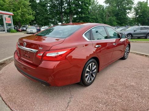 Used 2016 Nissan Altima 2.5 SV w/ Convenience Package FWD image 5