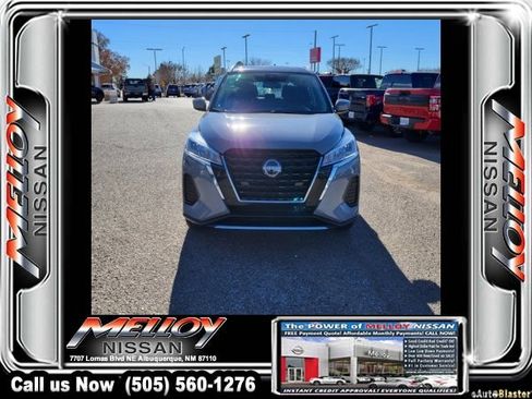 Used 2022 Nissan Kicks SV image 5