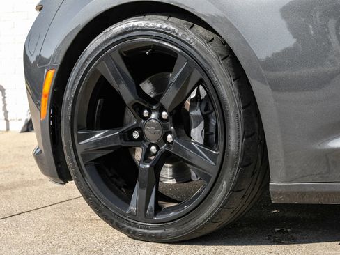 Used 2018 Chevrolet Camaro SS image 48