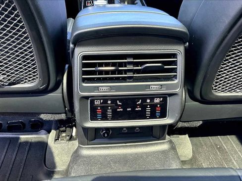 Used 2022 Audi SQ7 Premium Plus image 31