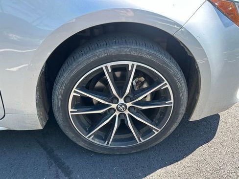Used 2022 Toyota Corolla SE FWD image 13