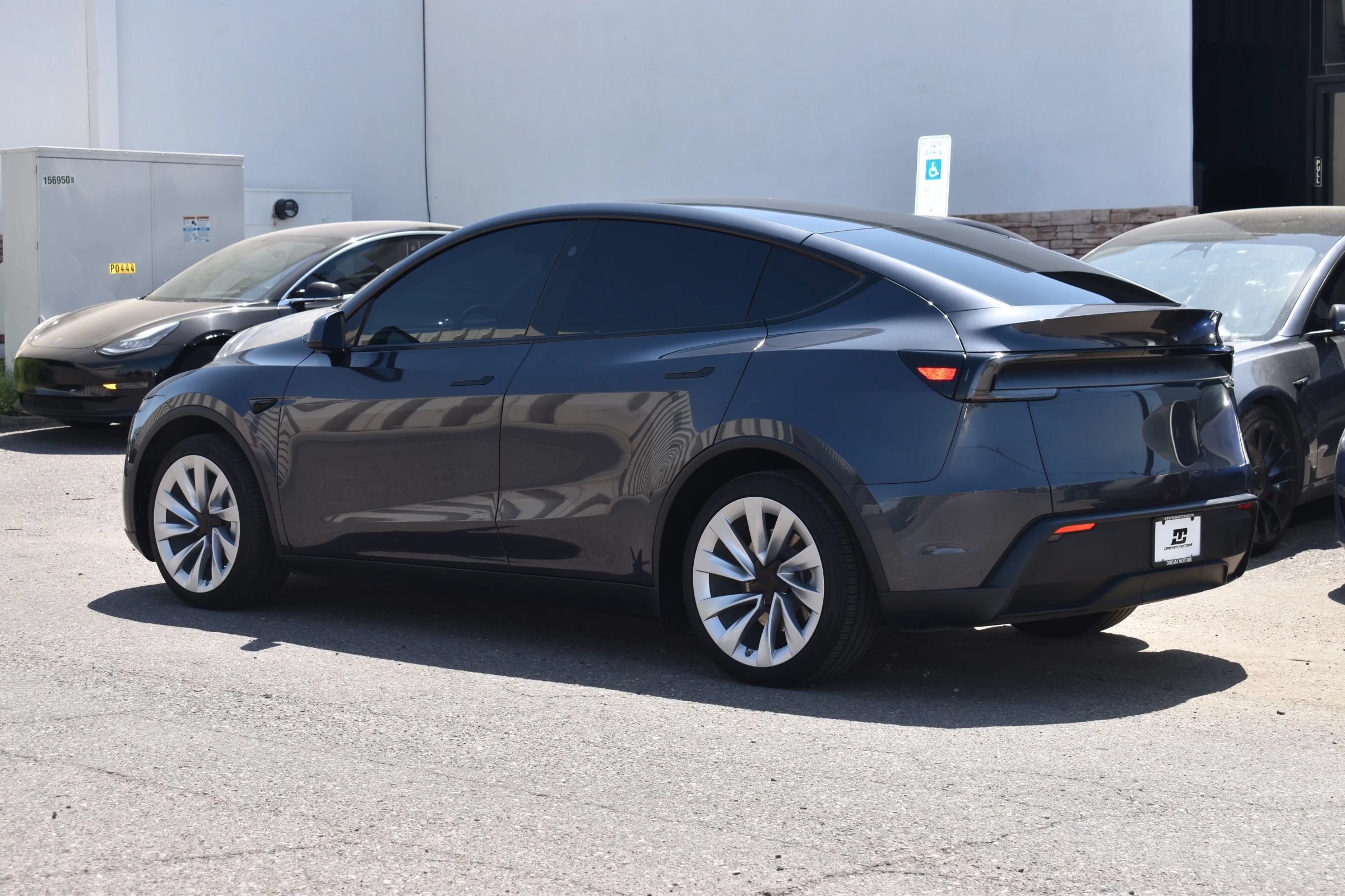 Used 2026 Tesla Model Y 2WD image 6