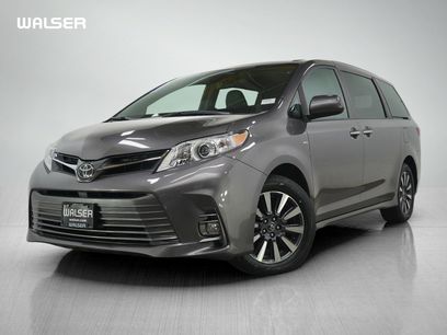 Used 2018 Toyota Sienna XLE