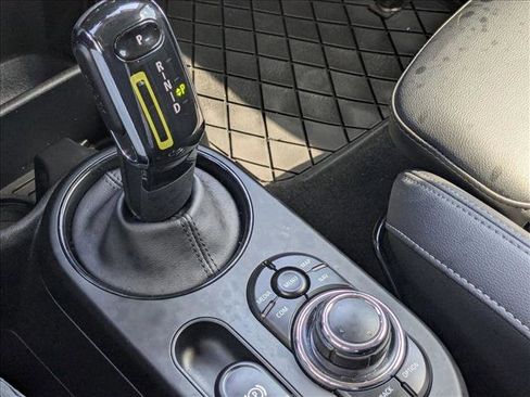 Used 2022 MINI Cooper SE image 12