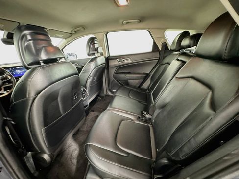 Used 2024 Kia Sportage EX FWD image 39