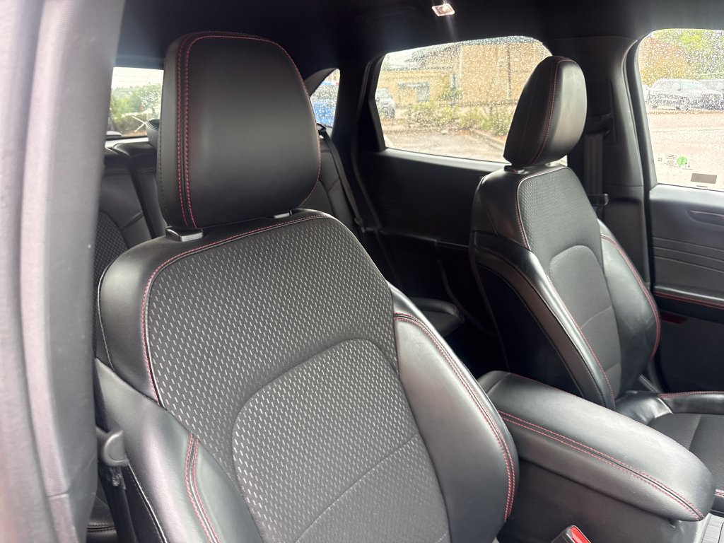 Certified 2025 Ford Escape ST-Line Select AWD/4WD image 28