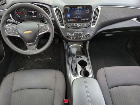 Used 2024 Chevrolet Malibu LT image 27