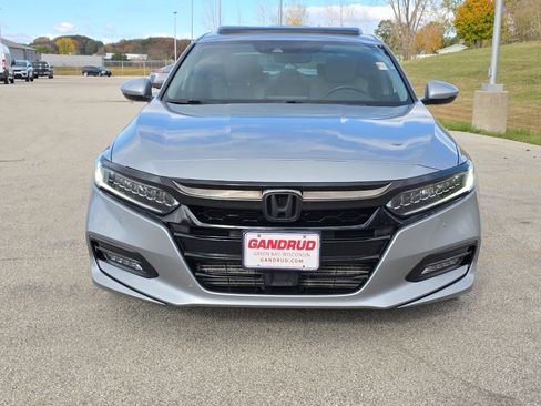 Used 2019 Honda Accord Touring image 11