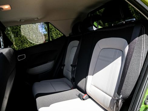 Used 2020 Hyundai Venue SEL w/ Convenience Package image 7