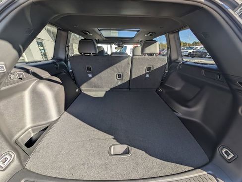 New 2025 Jeep Grand Cherokee Limited w/ Black Appearance Package image 11