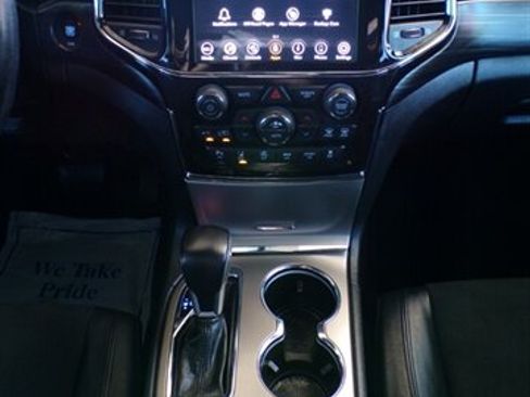 Used 2021 Jeep Grand Cherokee Laredo X AWD/4WD image 33