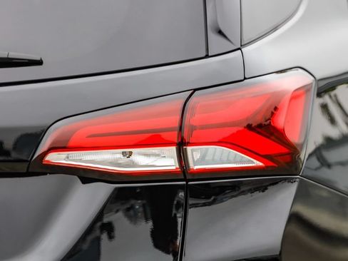 Used 2022 Chevrolet Equinox RS FWD image 10