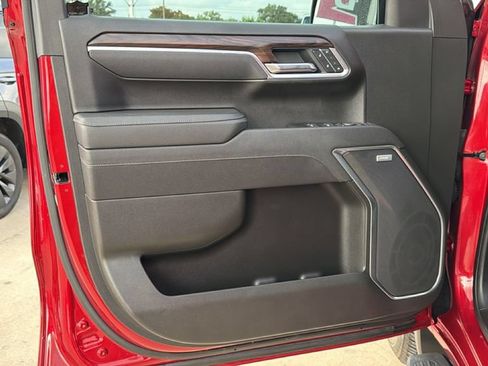 Used 2025 GMC Sierra 1500 SLT RWD image 11