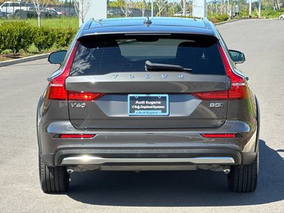 Used 2025 Volvo V60 B5 Cross Country Plus