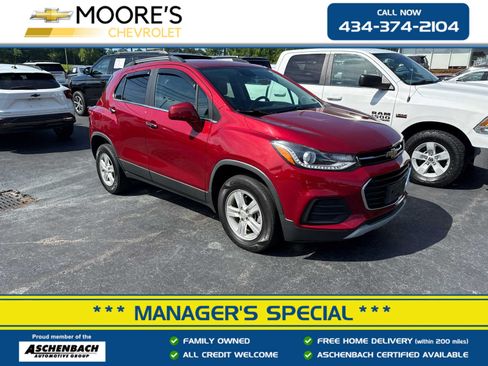 Used 2020 Chevrolet Trax LT w/ Driver Confidence Package AWD/4WD image 1