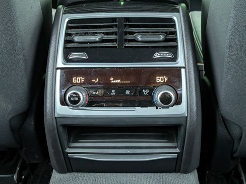 Used 2018 BMW 740i image 24