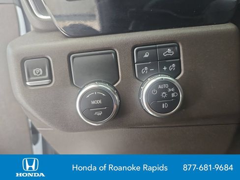 Used 2025 GMC Sierra 1500 SLT RWD image 26