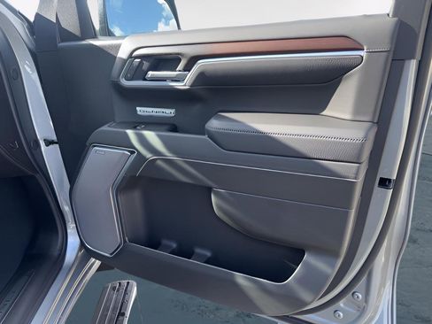 Used 2026 GMC Sierra 1500 Denali image 5
