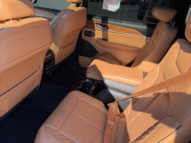 Used 2021 Jeep Grand Cherokee L Summit AWD/4WD image 11