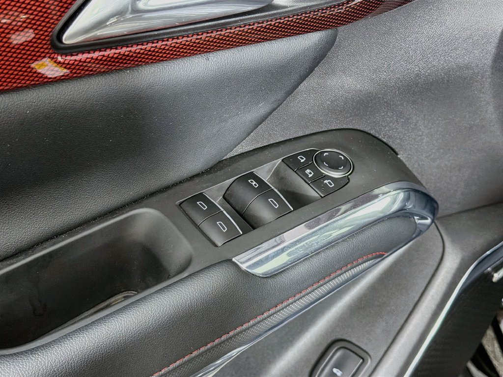 Used 2025 Chevrolet Traverse RS w/ LPO, Floor Liner Package AWD/4WD image 18