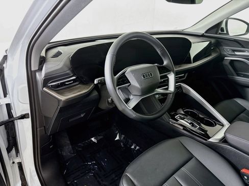 Used 2025 Audi Q5 Premium w/ Convenience Package AWD/4WD image 4