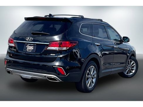 Used 2017 Hyundai Santa Fe SE w/ SE Premium Package 02 AWD/4WD image 6