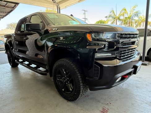 Used 2020 Chevrolet Silverado 1500 LT Trail Boss w/ Midnight Edition AWD/4WD image 7