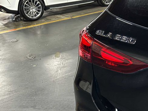 Used 2025 Mercedes-Benz GLA 250 4MATIC image 15
