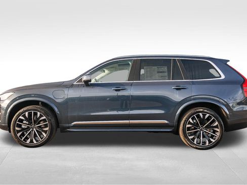 New 2026 Volvo XC90 T8 Ultra w/ Protection Package Premier image 8