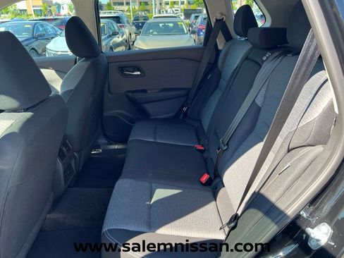 Used 2023 Nissan Rogue SV AWD/4WD image 18