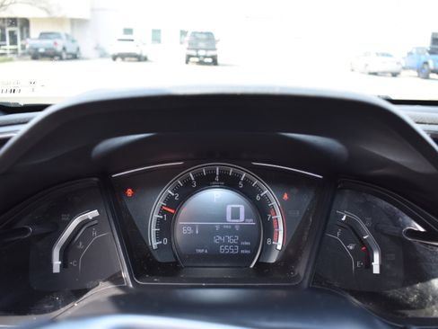 Used 2018 Honda Civic LX-P image 17