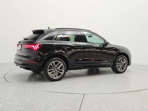 Used 2023 Audi Q3 2.0T Premium w/ Black Optic Sport Package AWD/4WD image 5