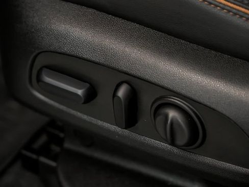 Used 2023 GMC Acadia AT4 w/ Technology Package image 16