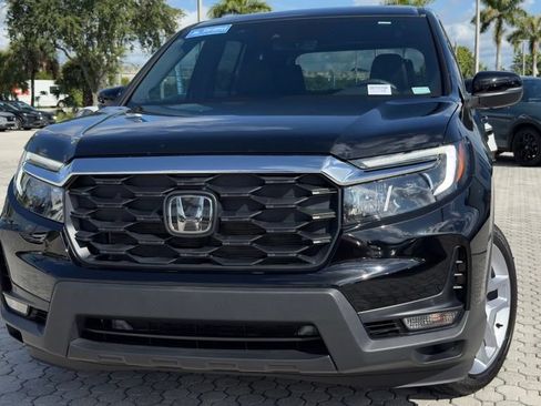 Used 2025 Honda Passport EX-L image 2