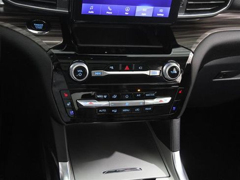 Certified 2022 Ford Explorer Limited w/ Equipment Group 301A image 15