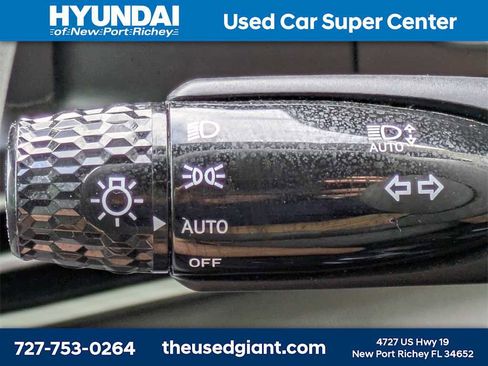 Used 2023 Hyundai Elantra SEL image 25
