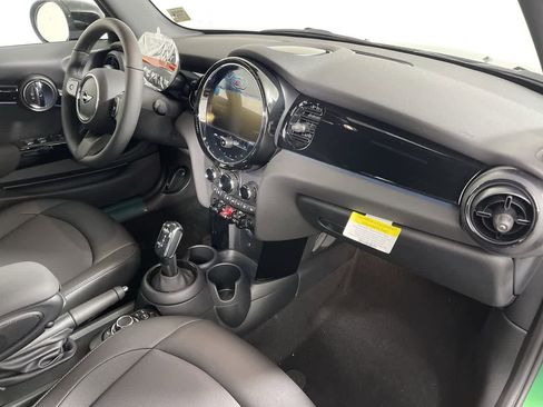 Used 2023 MINI Cooper Cooper image 15