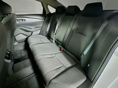 Used 2025 Honda Accord SE image 9