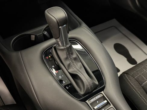 Used 2025 Honda HR-V LX image 16