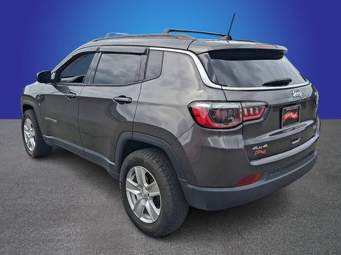Used 2022 Jeep Compass Latitude w/ Sun and Sound Group AWD/4WD image 6