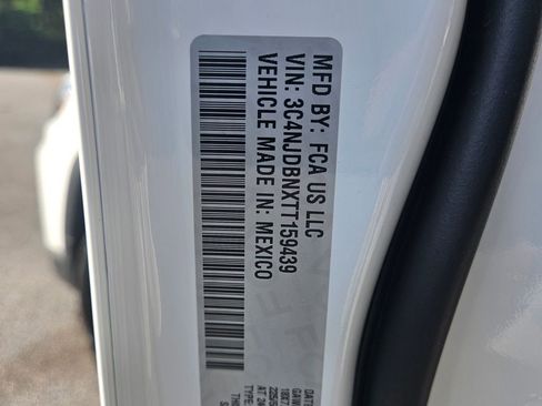 New 2026 Jeep Compass Latitude image 19