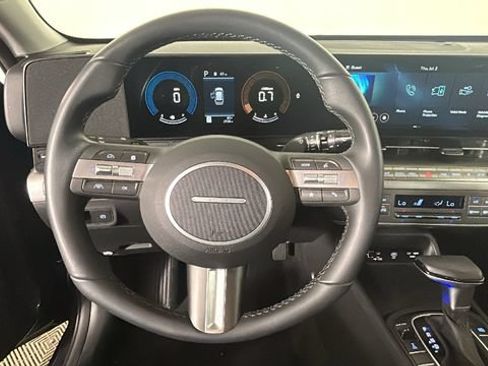 Used 2025 Hyundai Kona SEL AWD/4WD image 13