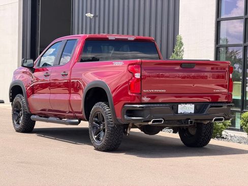Used 2019 Chevrolet Silverado 1500 Custom Trail Boss w/ Custom Convenience Package AWD/4WD image 3
