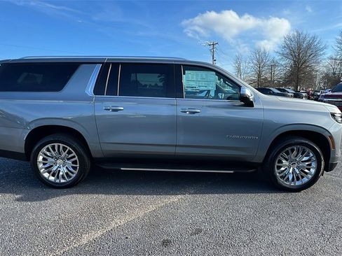 New 2026 Chevrolet Suburban Premier w/ Sun And Tow Package image 4