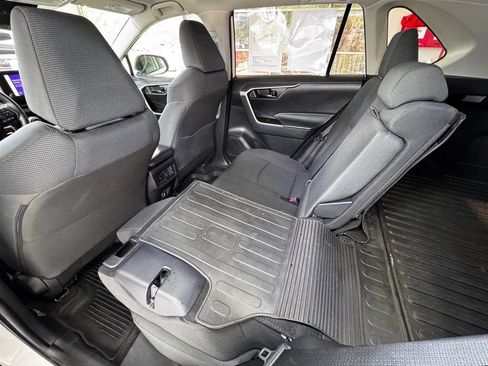 Certified 2024 Toyota RAV4 LE AWD/4WD image 46