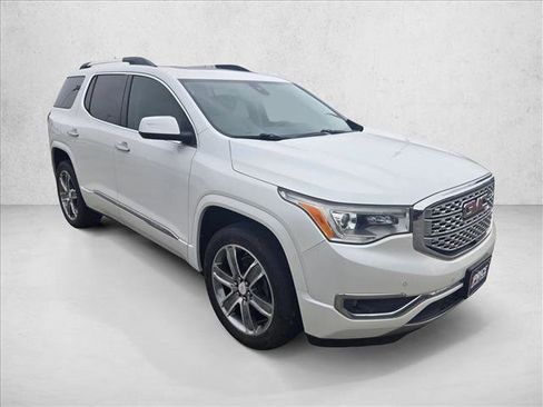 Used 2017 GMC Acadia Denali w/ Technology Package AWD/4WD image 3