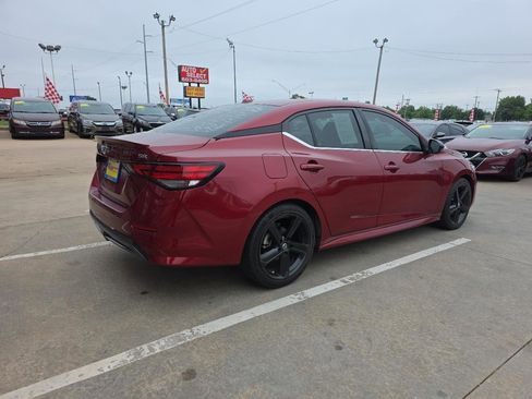 Used 2021 Nissan Sentra SR w/ Lighting Package FWD image 5