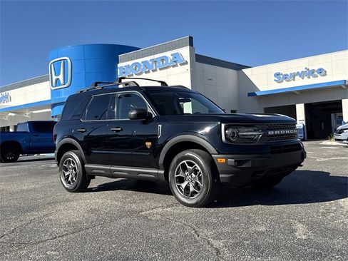Used 2022 Ford Bronco Sport Badlands image 2